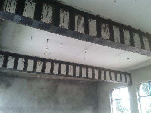<a href=http://www.guanzhongbbs.cn target=_blank class=infotextkey>碳纖維加固</a>施工